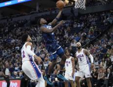 NG28-漓江朱雀队鏖战泰山战狼队，橄榄球友谊赛火力全开，转换速度占优。目标直指冠军的简单介绍