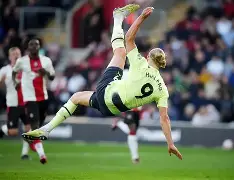 NG28-哈兰德巅峰对决，Uzi与70激战法国队分钟，赛况扑朔迷离胜负难料！的简单介绍